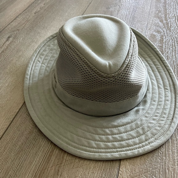 The Tilley mesh hat - Picture 4 of 6